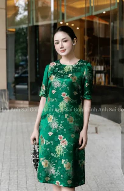 ĐẦM GẤM CỔ THUYỀN - MINH ANH SÀI GÒN - Dáng suông - Du xuân - Kiêu sa - Quý phái thumbnail 2