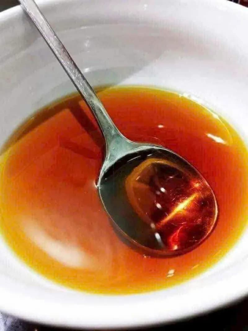 Nước Mắm  Gia Truyền Khúc Phụ ( Cốt Cá Cơm- Cá Nục) Chai 1 lít thumbnail 2