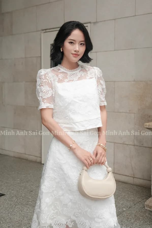 SET CỔ REN TƠ HOA TRẮNG MINH ANH 060325 - SET ĐỒ NỮ TÍNH VỚI NỀN HOA NHẸ NHÀNG thumbnail 7